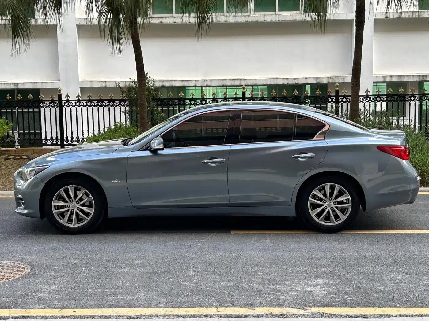 Infiniti Q50 2014 2.0T Luxury Edition — миниатюра 4