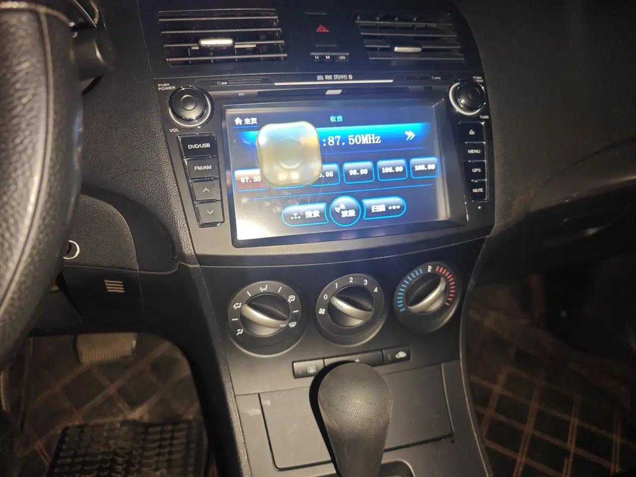 Mazda 3 2013 Hatchback 1.6L Automatic Elite Model — миниатюра 13