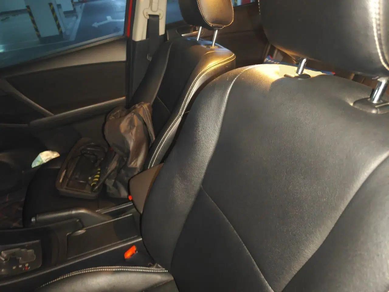Mazda 3 2013 Hatchback 1.6L Automatic Elite Model — миниатюра 15