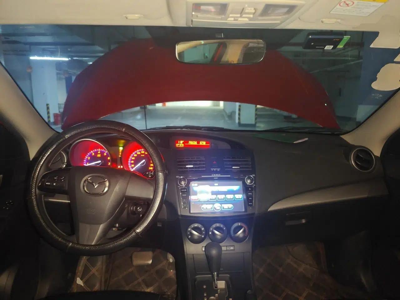 Mazda 3 2013 Hatchback 1.6L Automatic Elite Model — миниатюра 9