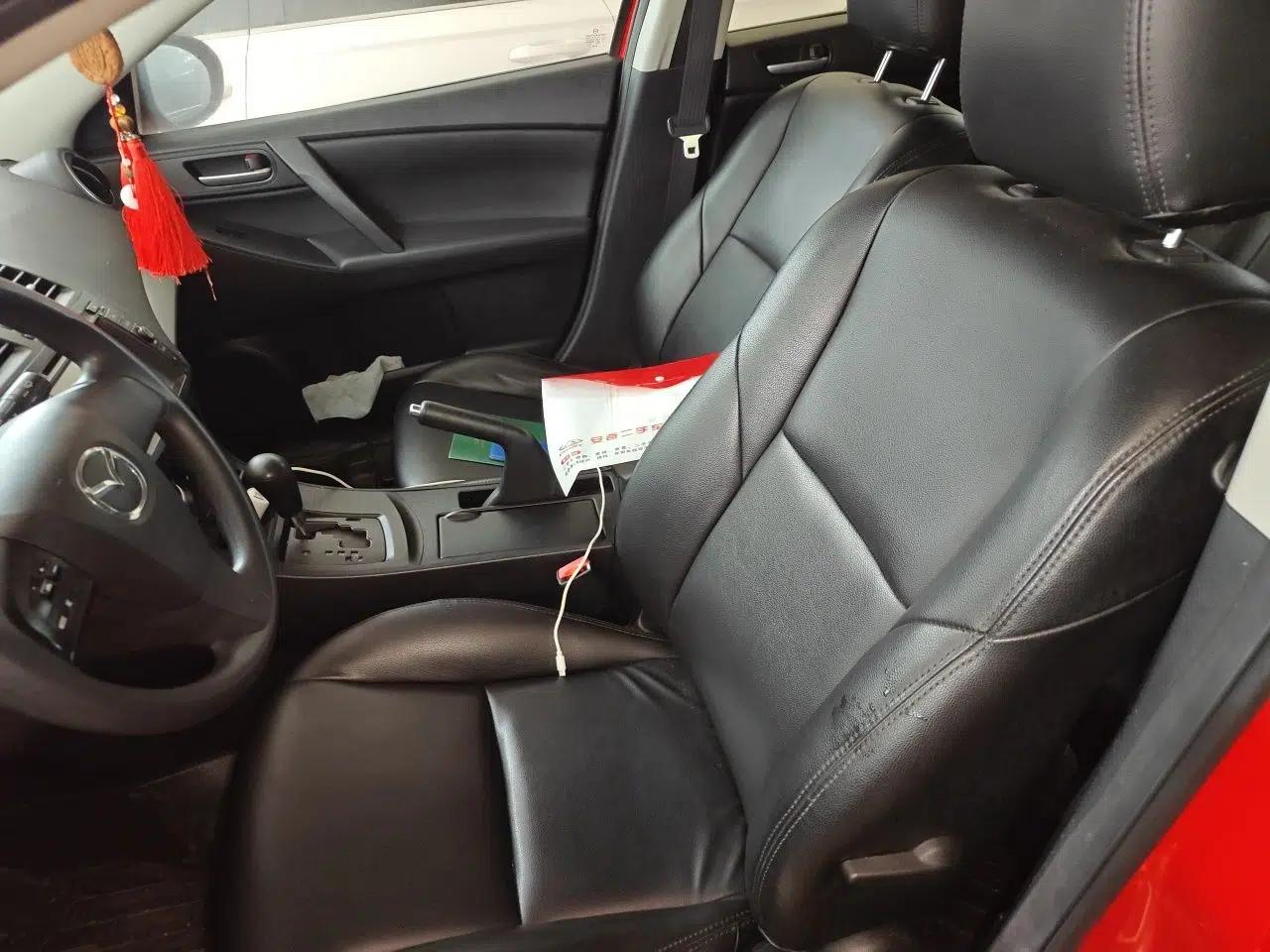 Mazda 3 2013 Hatchback 1.6L Automatic Elite Model — миниатюра 15