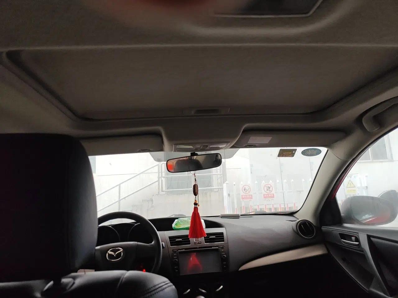 Mazda 3 2013 Hatchback 1.6L Automatic Elite Model — миниатюра 18
