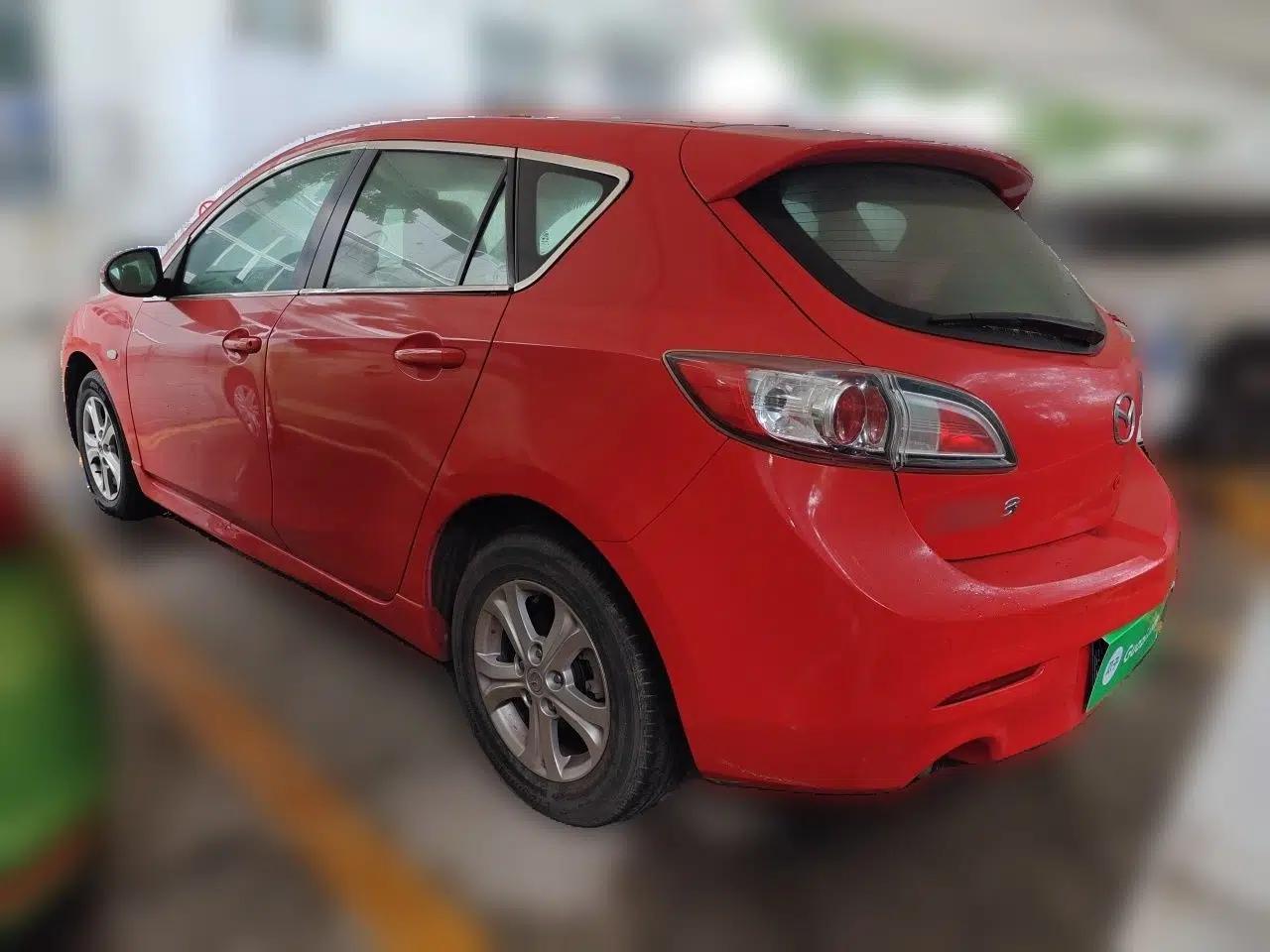 Mazda 3 2013 Hatchback 1.6L Automatic Elite Model — миниатюра 4