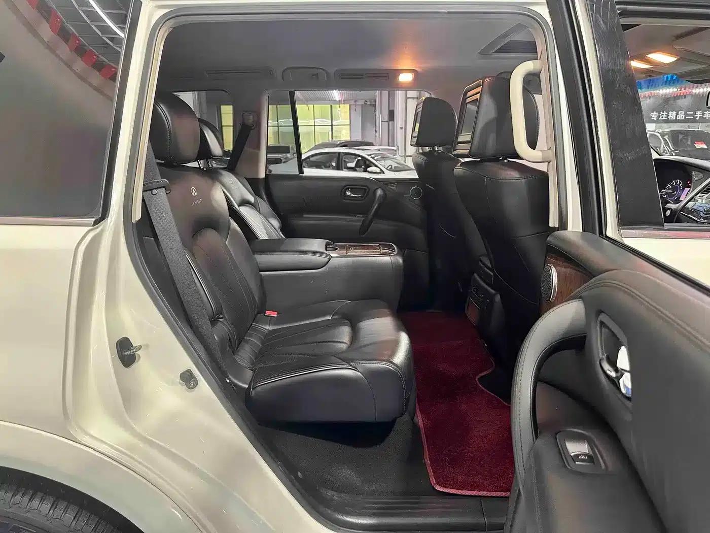 Infiniti QX80 2013 5.6L 4WD — миниатюра 8