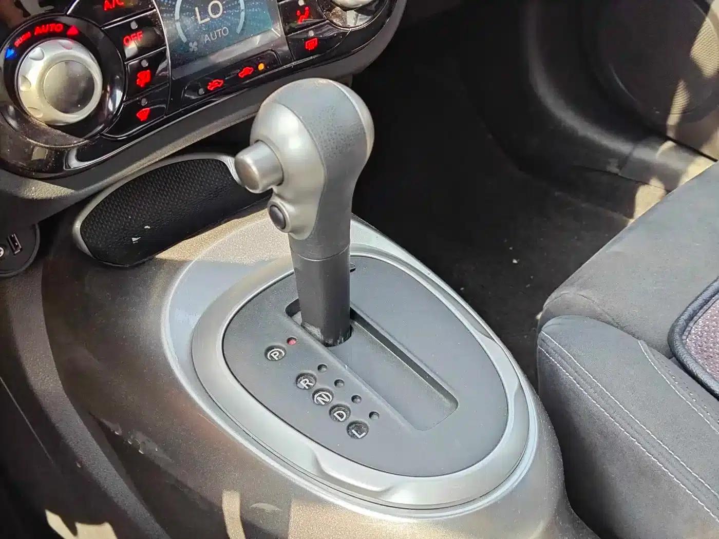 Infiniti ESQ 2014 1.6L Sporty Edition — миниатюра 15