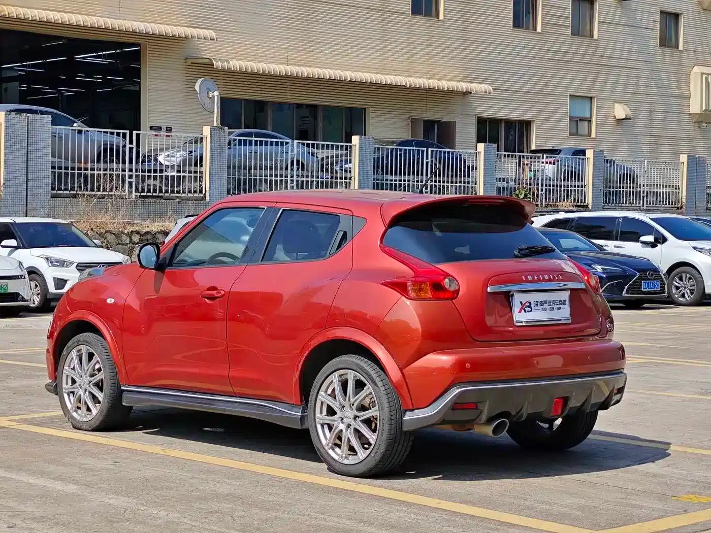 Infiniti ESQ 2014 1.6L Sporty Edition — миниатюра 6