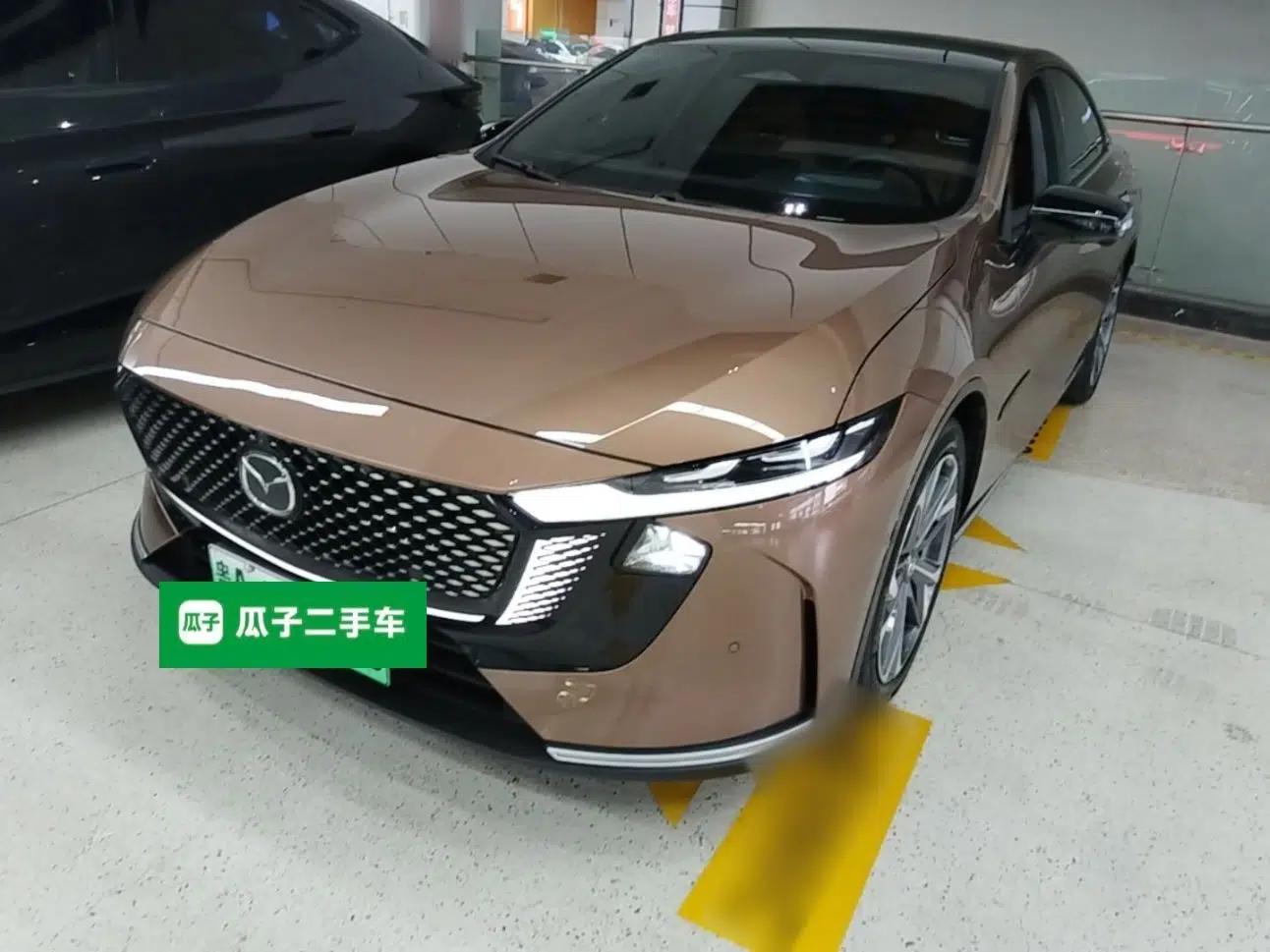 Mazda EZ-6 2024 Range-Extended 200 Luxury Edition — миниатюра 1