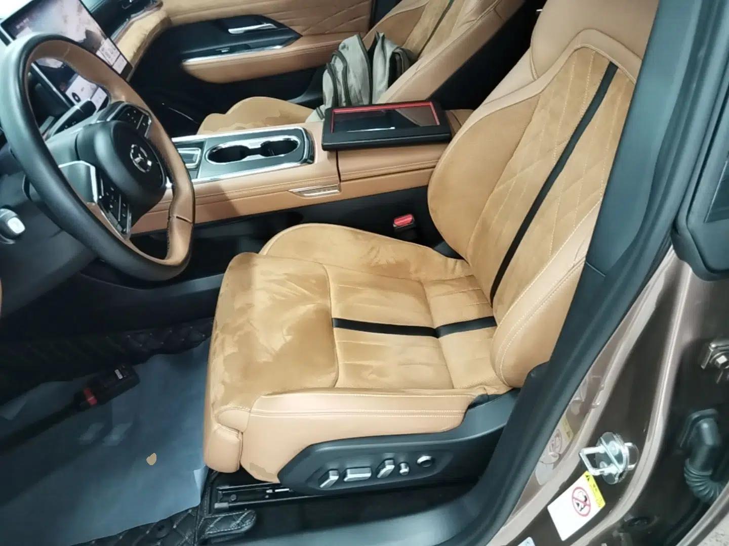 Mazda EZ-6 2024 Range-Extended 200 Luxury Edition — миниатюра 17