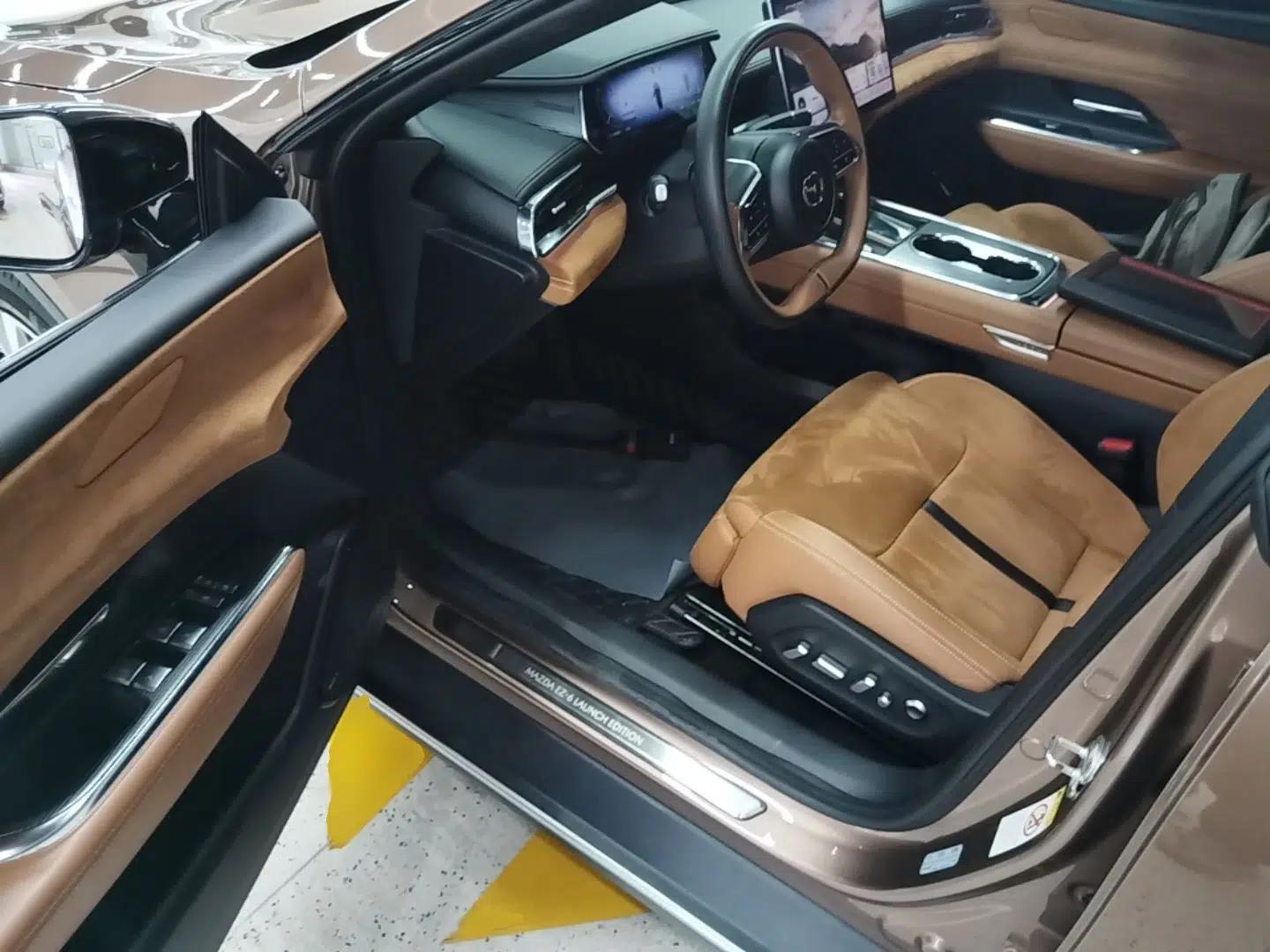 Mazda EZ-6 2024 Range-Extended 200 Luxury Edition — миниатюра 18