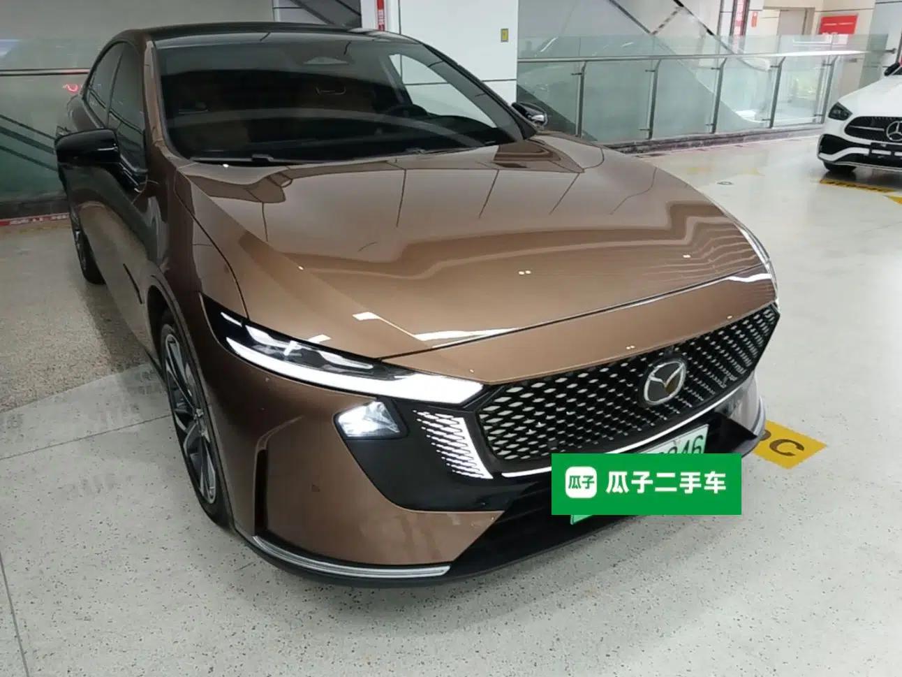 Mazda EZ-6 2024 Range-Extended 200 Luxury Edition — миниатюра 3
