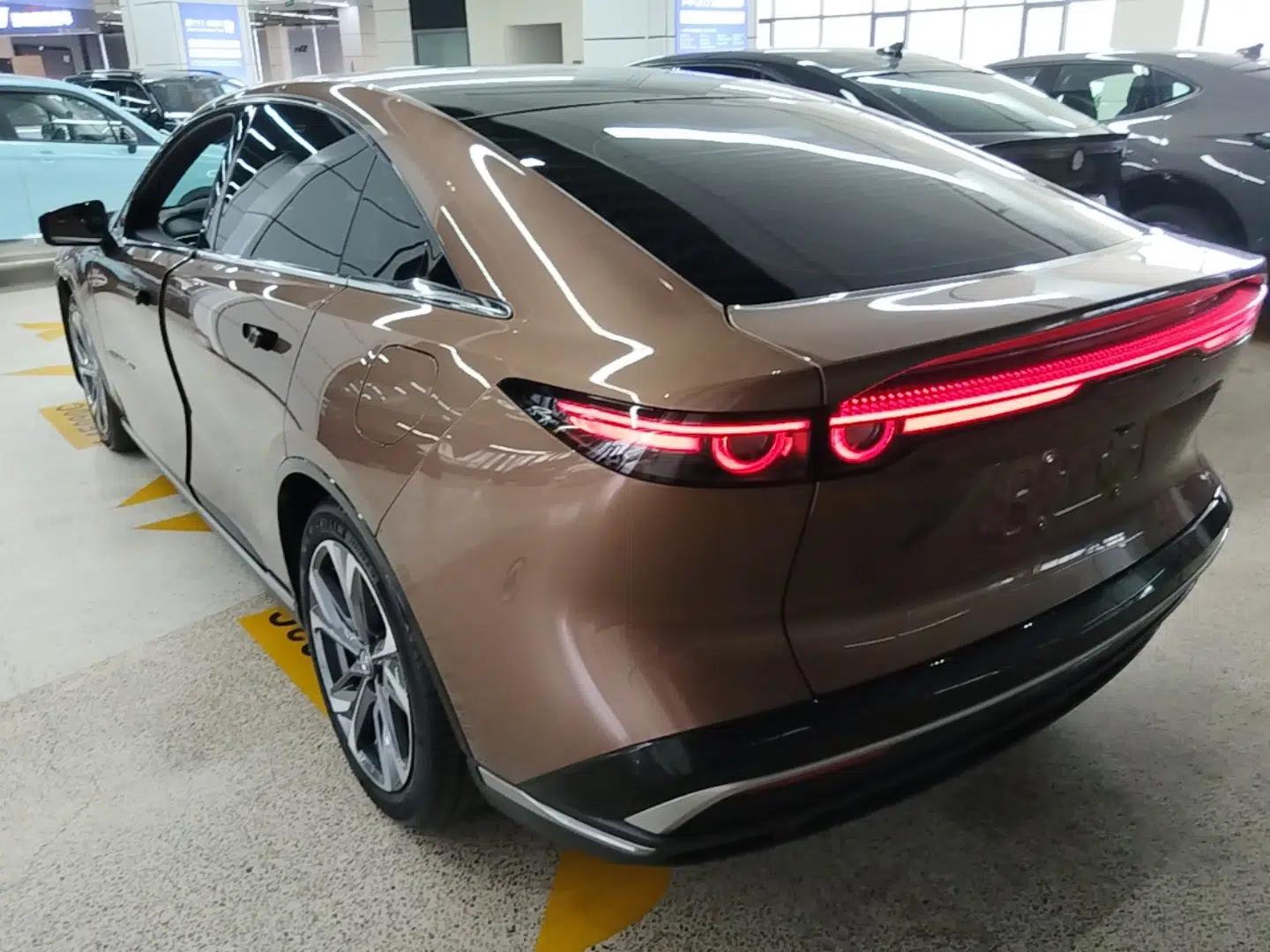 Mazda EZ-6 2024 Range-Extended 200 Luxury Edition — миниатюра 4