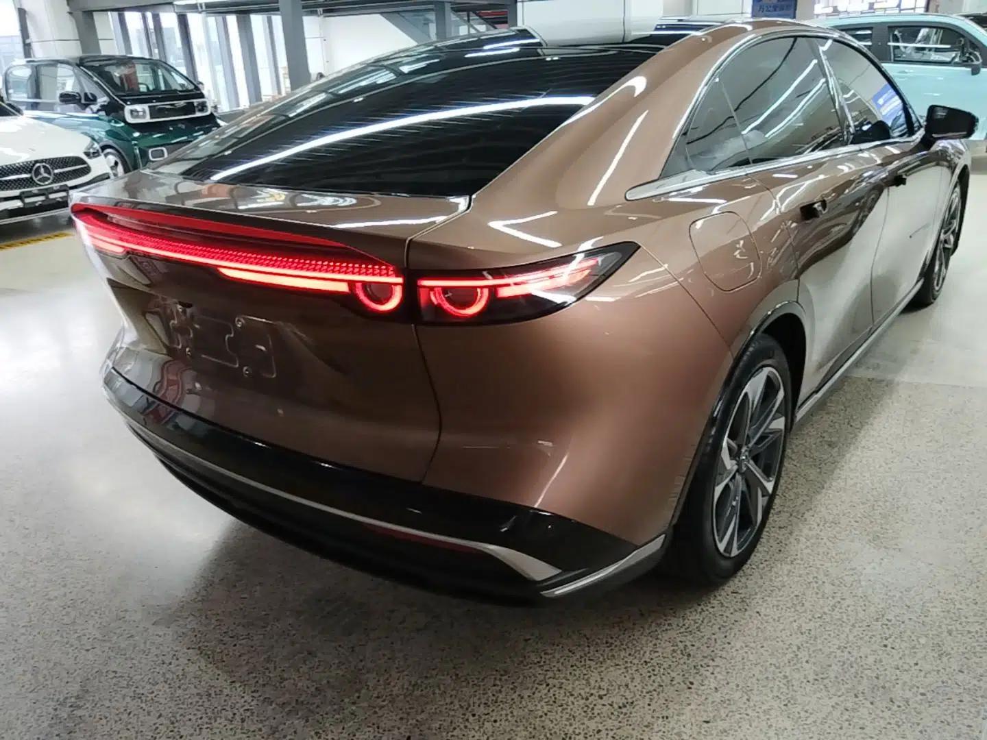 Mazda EZ-6 2024 Range-Extended 200 Luxury Edition — миниатюра 6