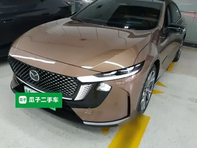Mazda EZ-6 2024 Range-Extended 200 Luxury Edition