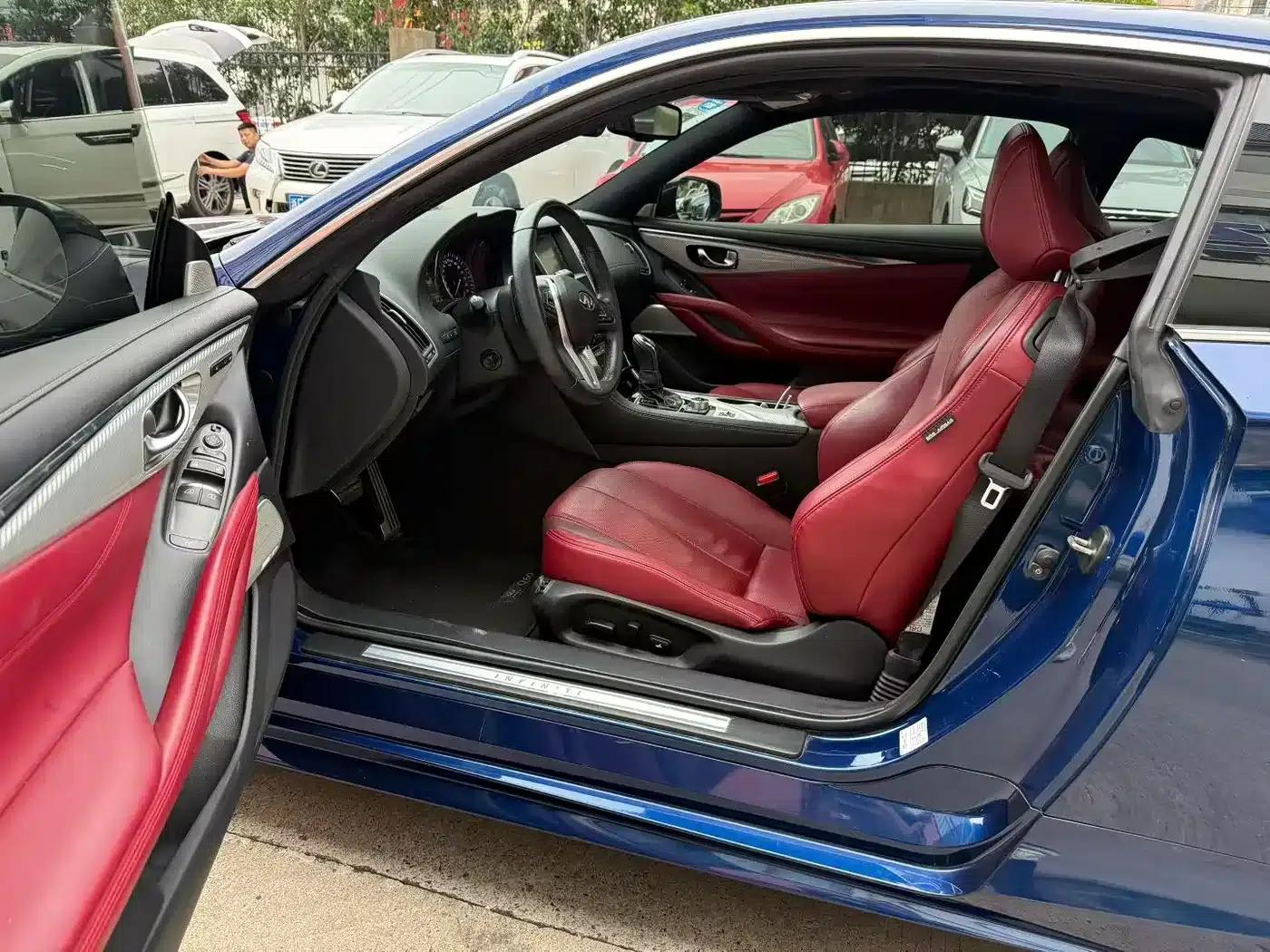 Infiniti Q60 2019 S 2.0T Luxury Sport Edition — миниатюра 4