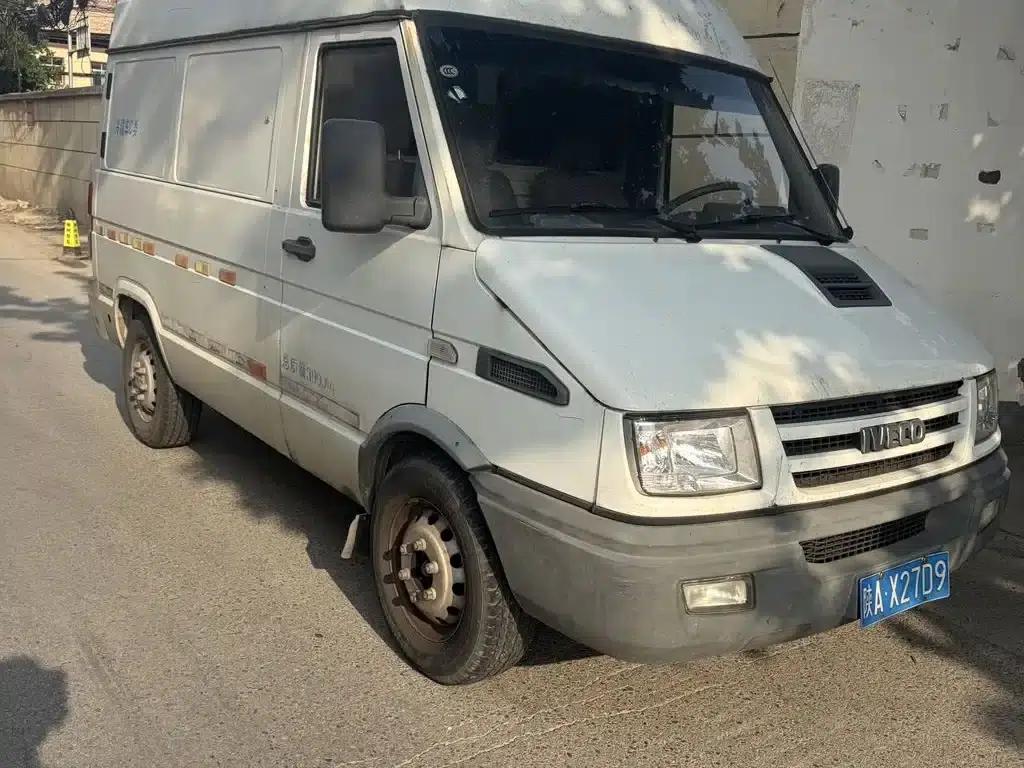 Iveco DeYi 2014 Model 2.8T-V35 NJ5044XXYQ3A43S4 — миниатюра 3
