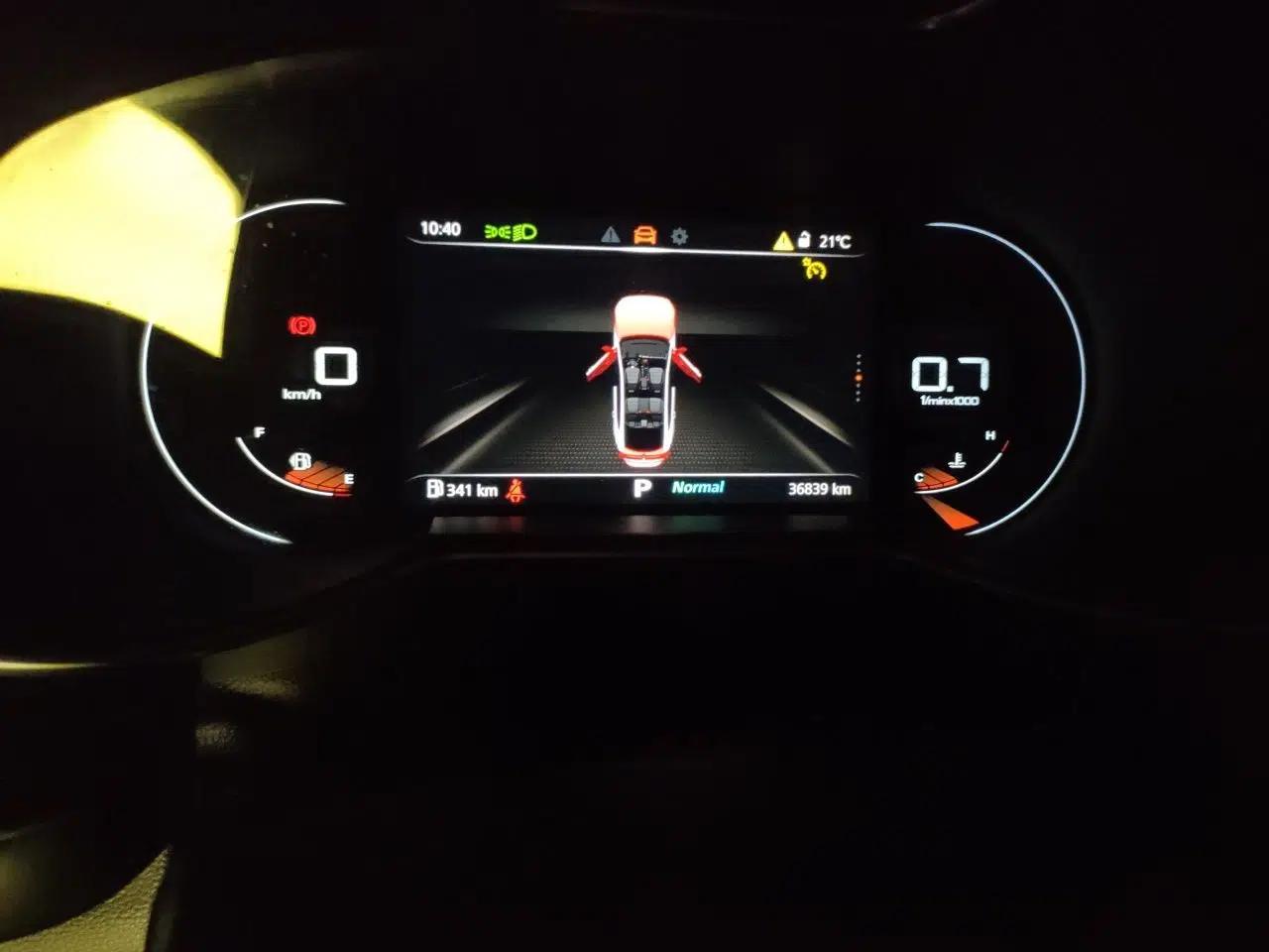 MG 6 2021 Pro 1.5T Automatic Trophy Luxury Edition — миниатюра 11
