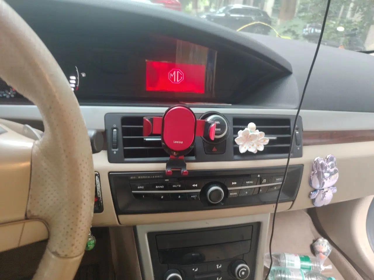 MG 6 2012 Hatchback 1.8L Automatic Drive Value Edition — миниатюра 13
