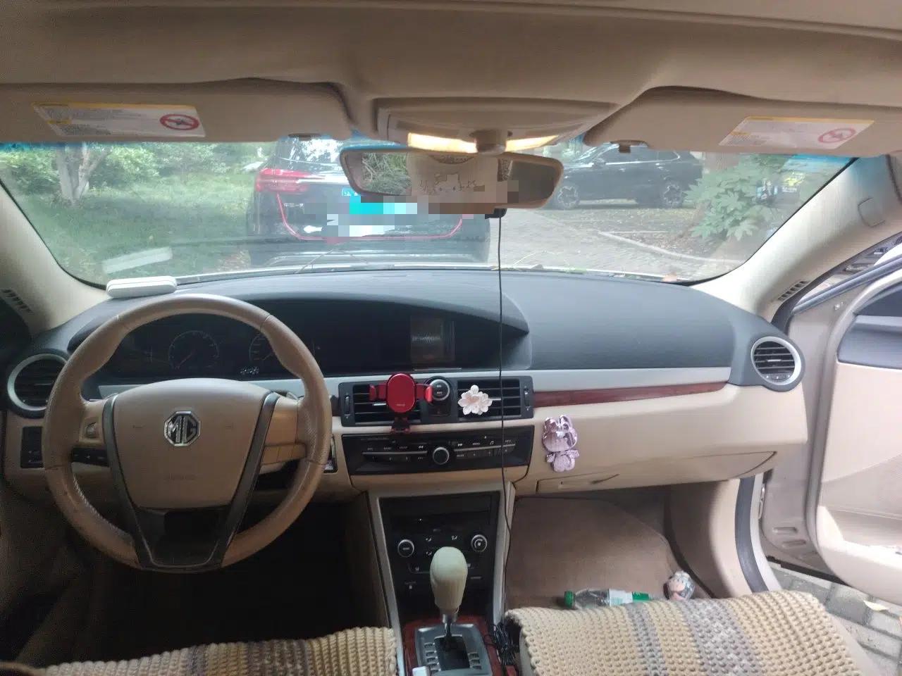 MG 6 2012 Hatchback 1.8L Automatic Drive Value Edition — миниатюра 18