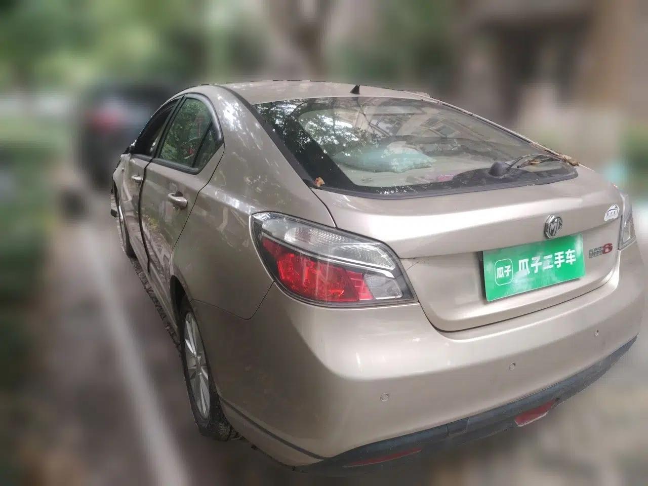 MG 6 2012 Hatchback 1.8L Automatic Drive Value Edition — миниатюра 4