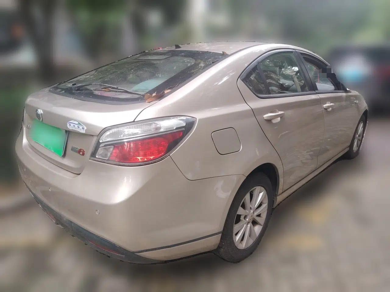 MG 6 2012 Hatchback 1.8L Automatic Drive Value Edition — миниатюра 6