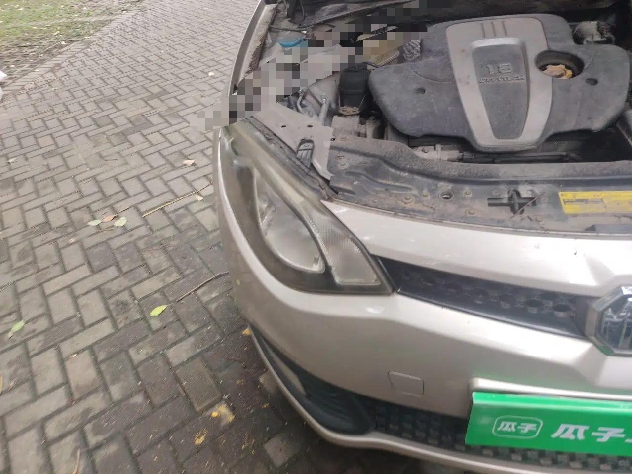 MG 6 2012 Hatchback 1.8L Automatic Drive Value Edition — миниатюра 7