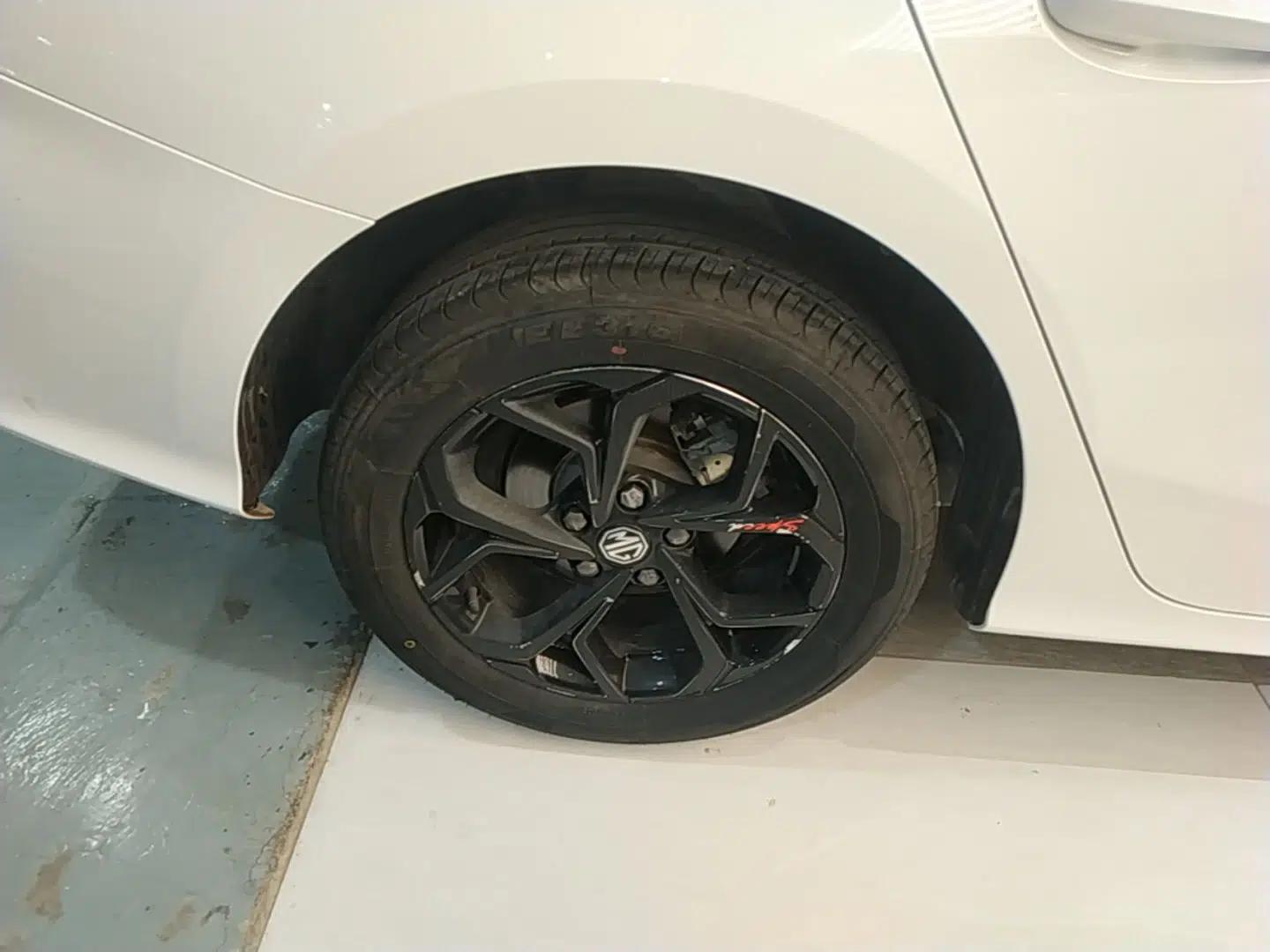 MG 5 2021 Revised Version 180 DVVT CVT Youth Luxury Edition — миниатюра 11
