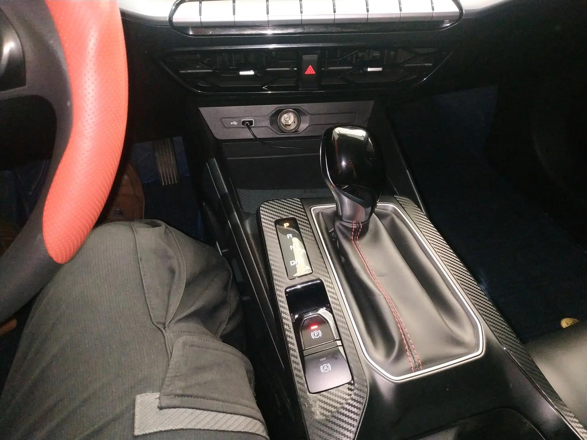 MG 5 2021 Revised Version 180 DVVT CVT Youth Luxury Edition — миниатюра 16