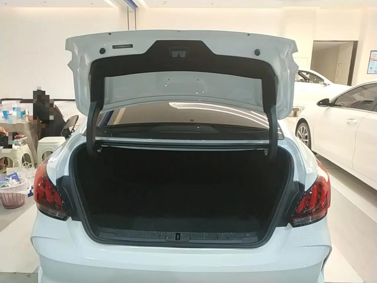 MG 5 2021 Revised Version 180 DVVT CVT Youth Luxury Edition — миниатюра 22