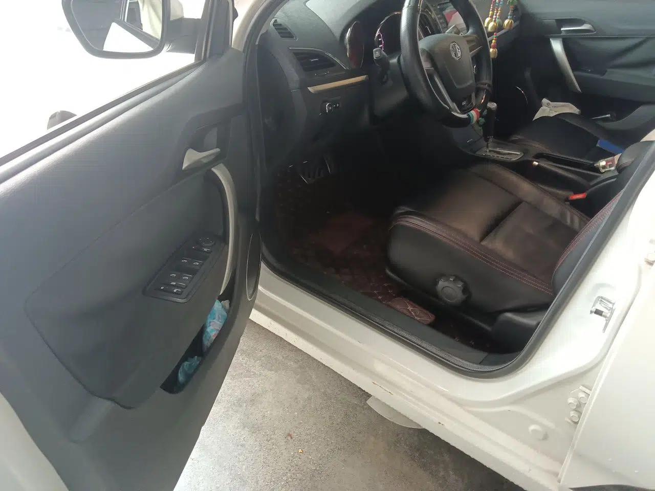 MG 5 2012 1.5L Automatic Elite Edition — миниатюра 16