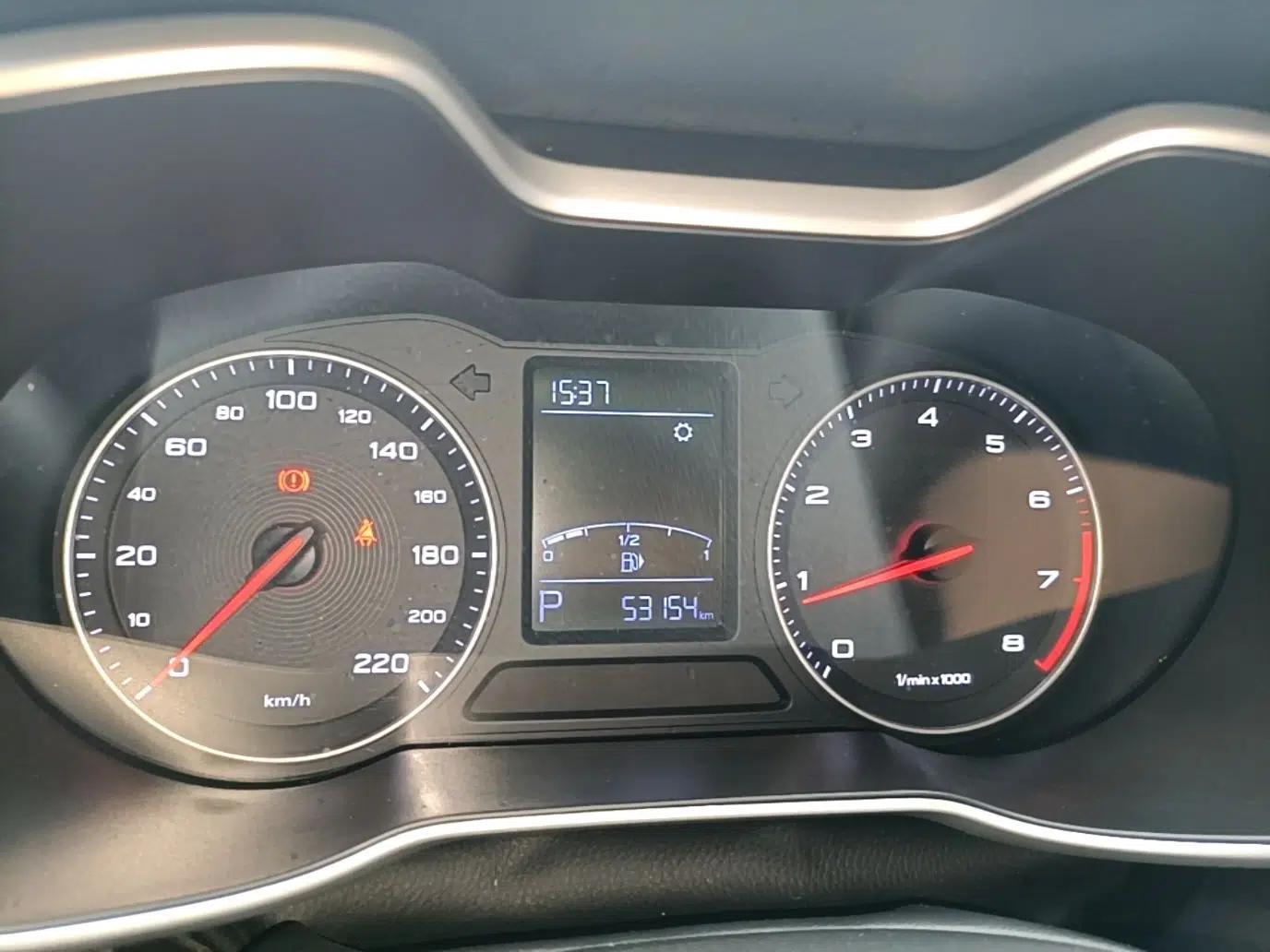 MG ZS 2017 1.5L Automatic Luxury Edition — миниатюра 14