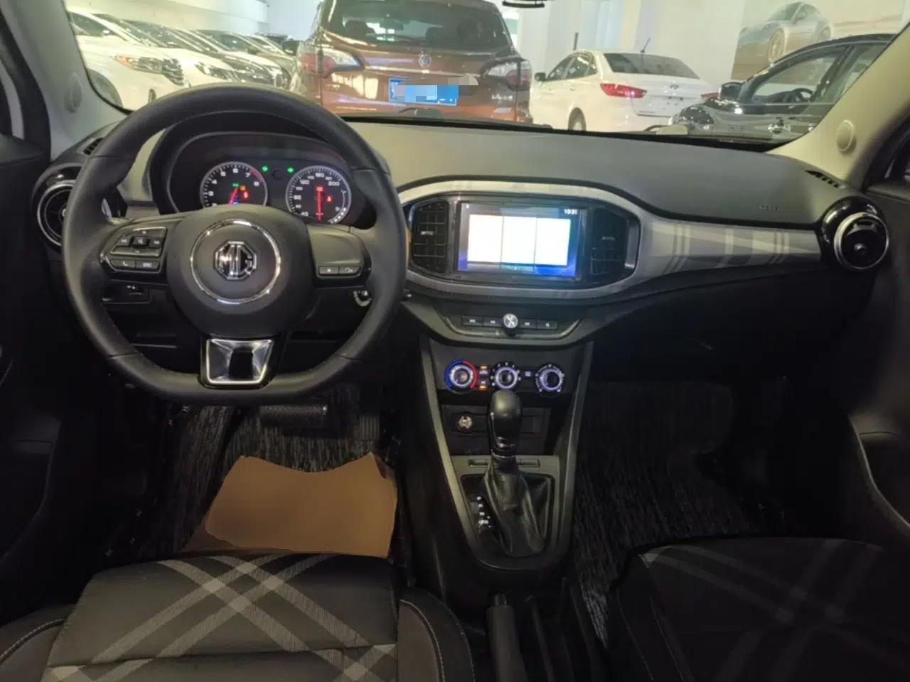 MG 3 2017 1.5L Automatic Smart Connect Elite Edition — миниатюра 12