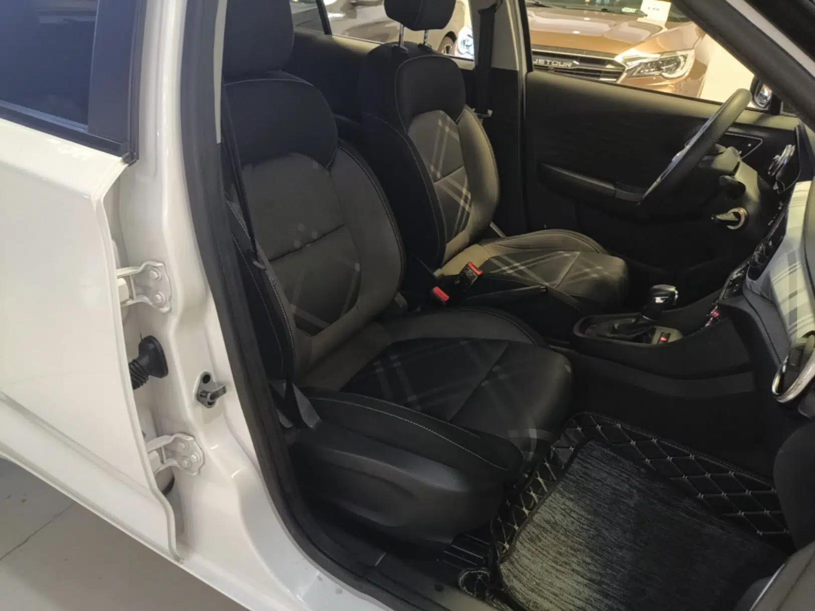 MG 3 2017 1.5L Automatic Smart Connect Elite Edition — миниатюра 19