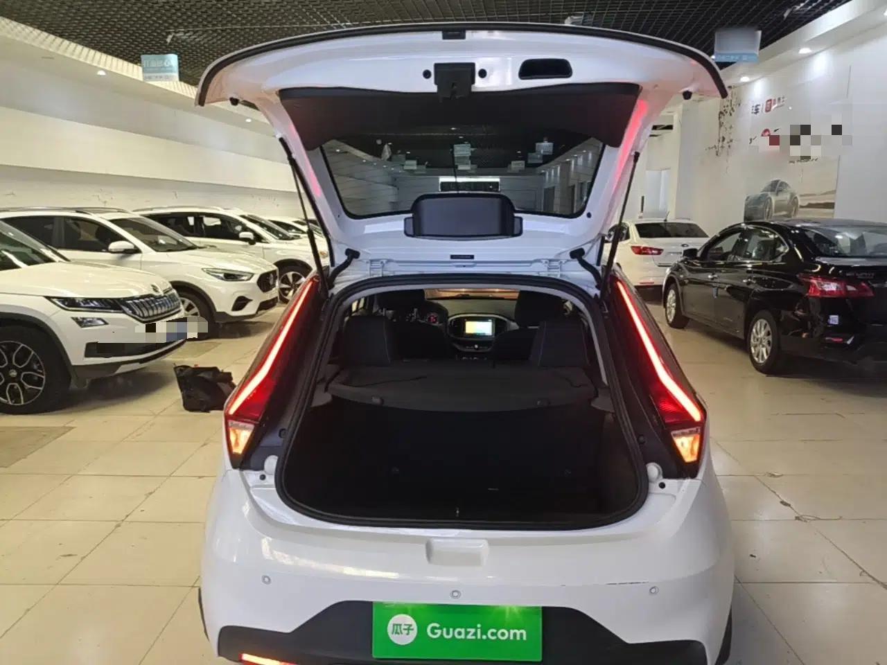 MG 3 2017 1.5L Automatic Smart Connect Elite Edition — миниатюра 22