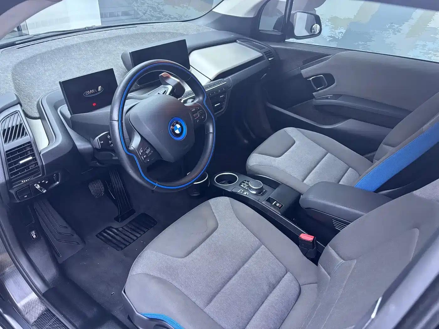 2019 BMW i3 Imported Model, Fast Charging Version — миниатюра 9