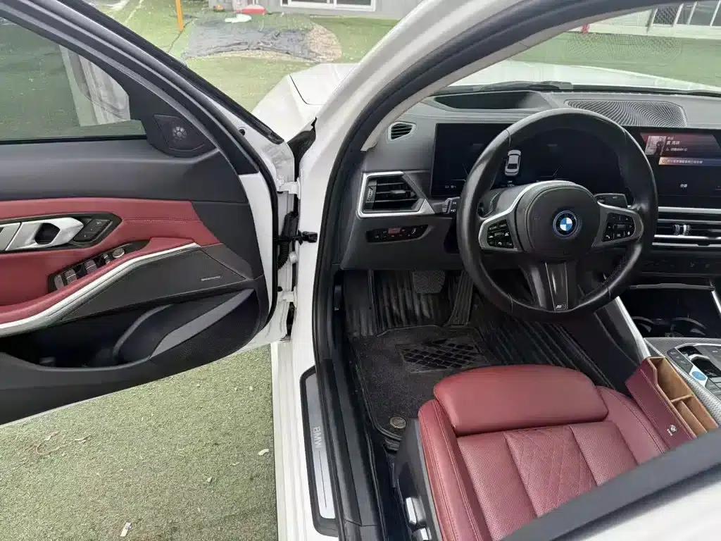 BMW i3 2023 eDrive 40 L Shadow Sport Package — миниатюра 7