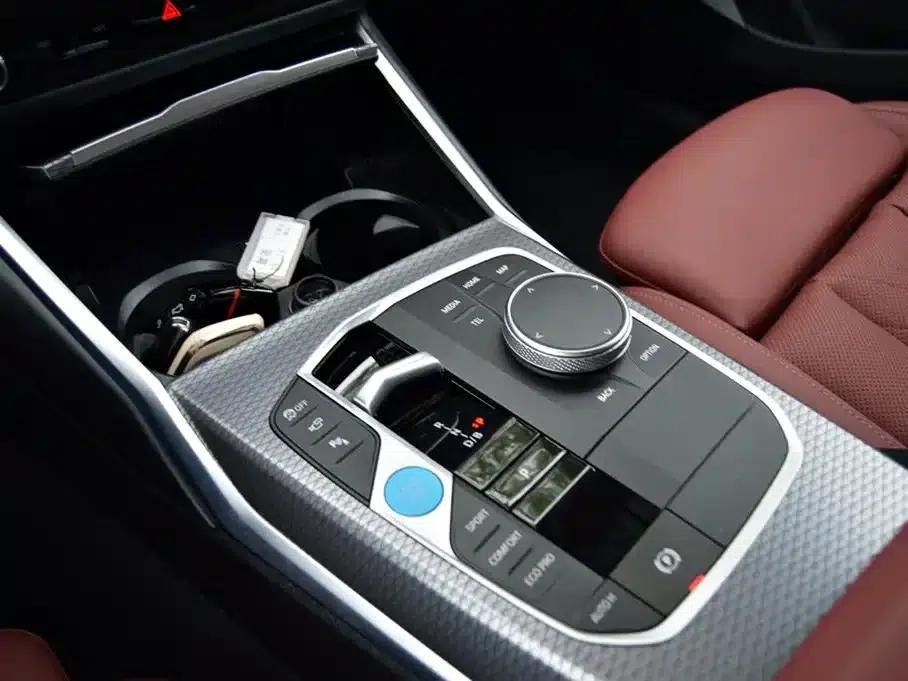 BMW i3 2025 eDrive 40 L Shadow Edition — миниатюра 11