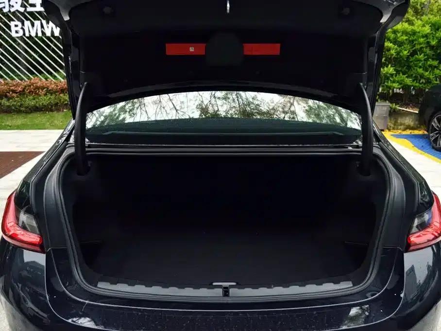 BMW i3 2025 eDrive 40 L Shadow Edition — миниатюра 8