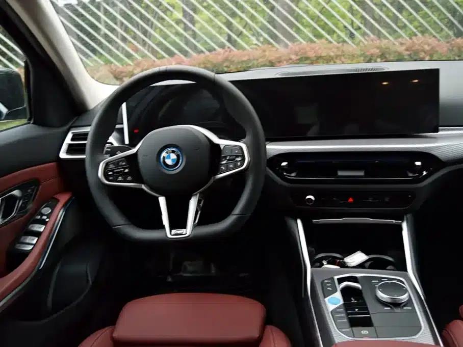 BMW i3 2025 eDrive 40 L Shadow Edition — миниатюра 13