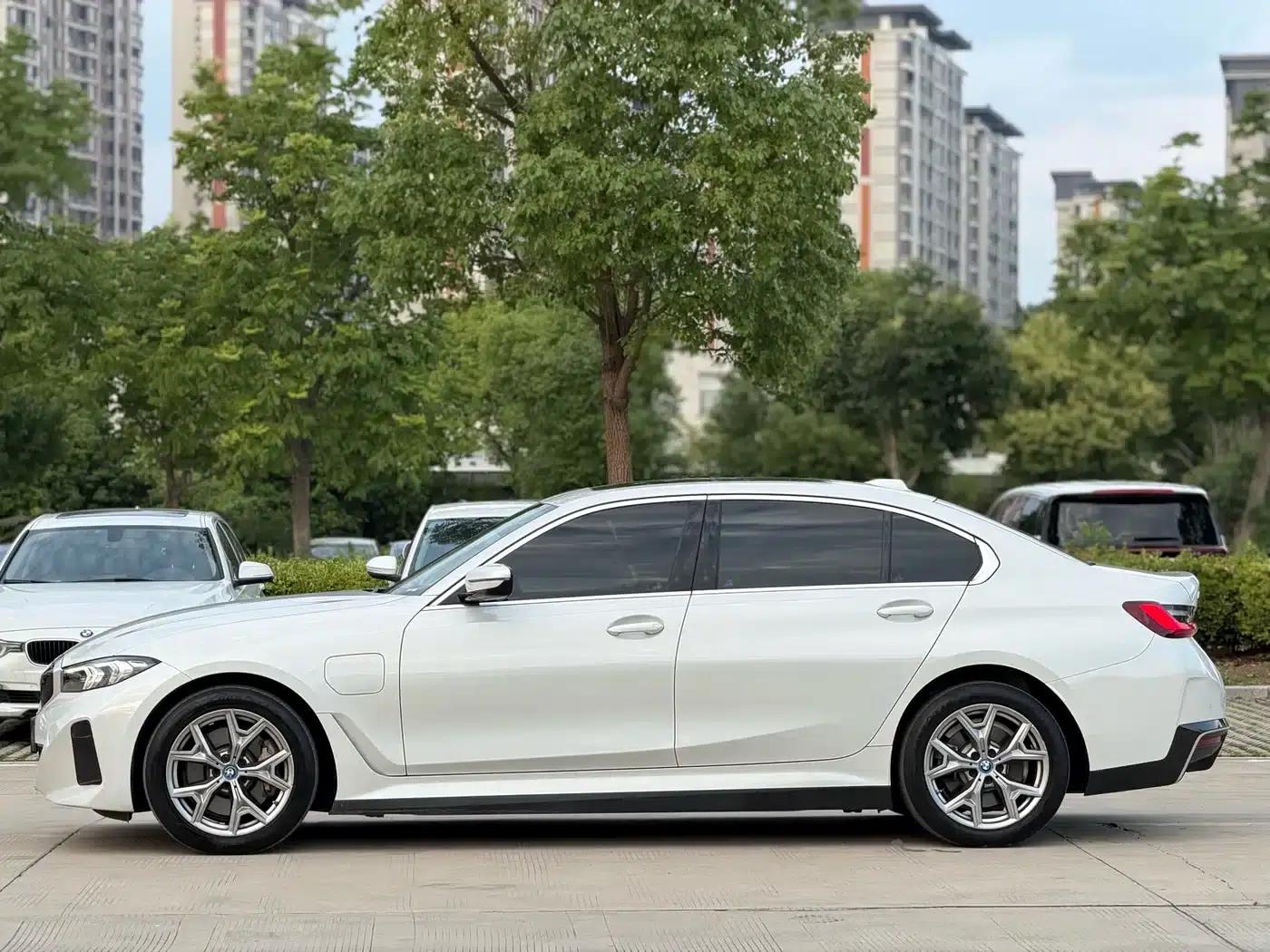 BMW i3 2024 eDrive 35L — миниатюра 4