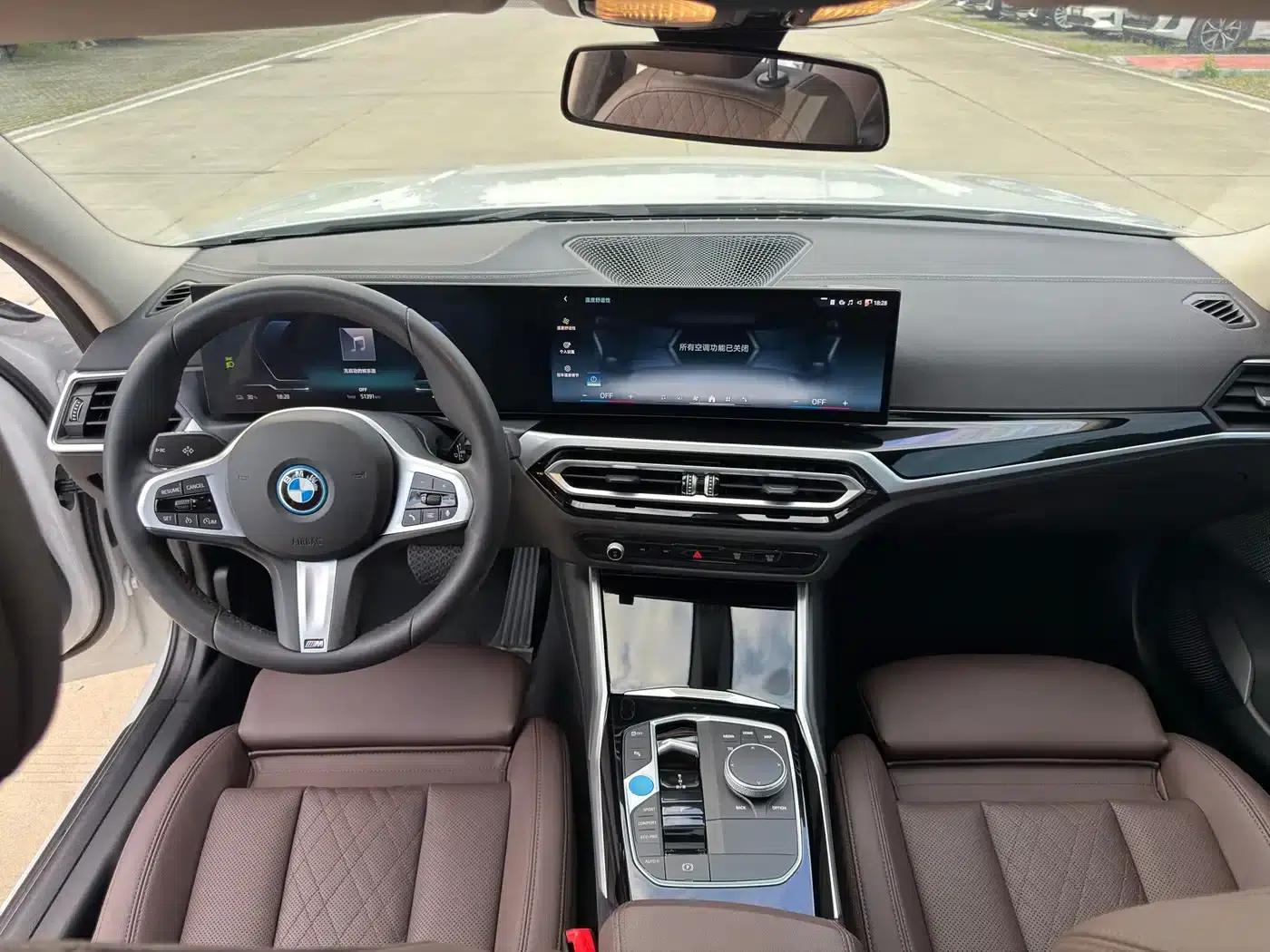 BMW i3 2024 eDrive 35L — миниатюра 8
