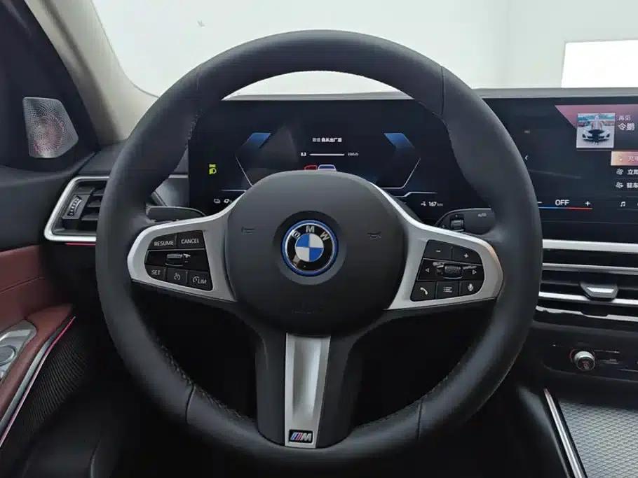 BMW i3 2023 eDrive 40 L Shadow Edition — миниатюра 15