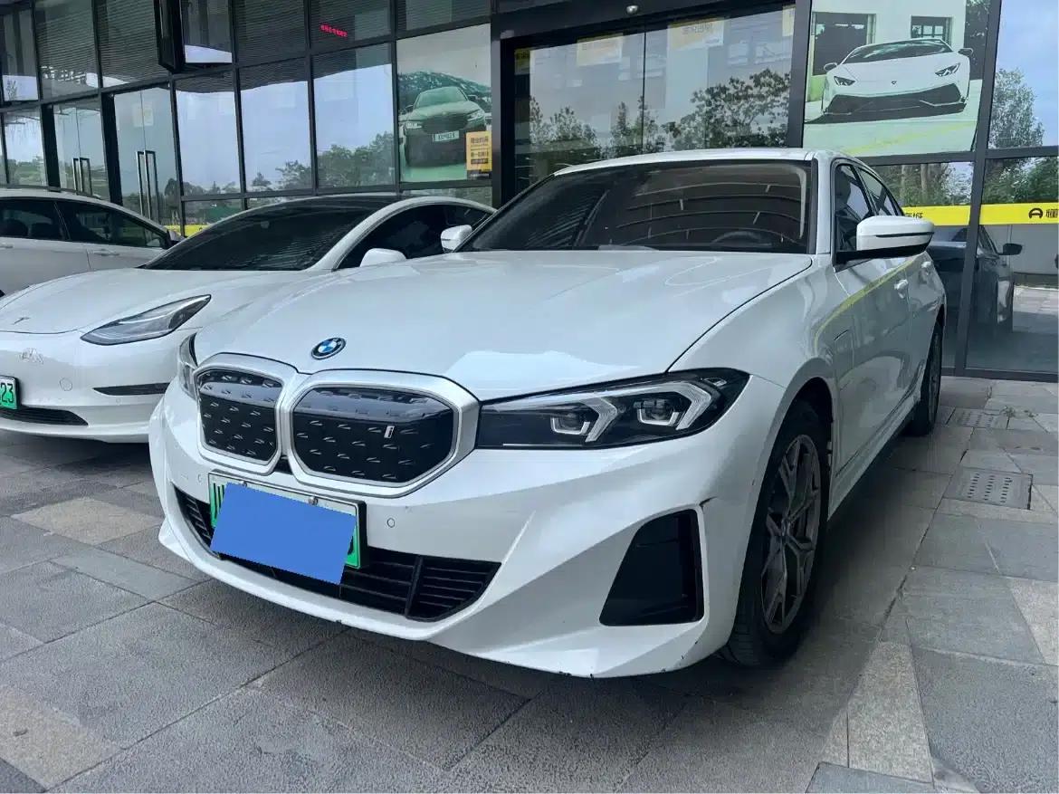 BMW i3 2024 eDrive 35L — миниатюра 1