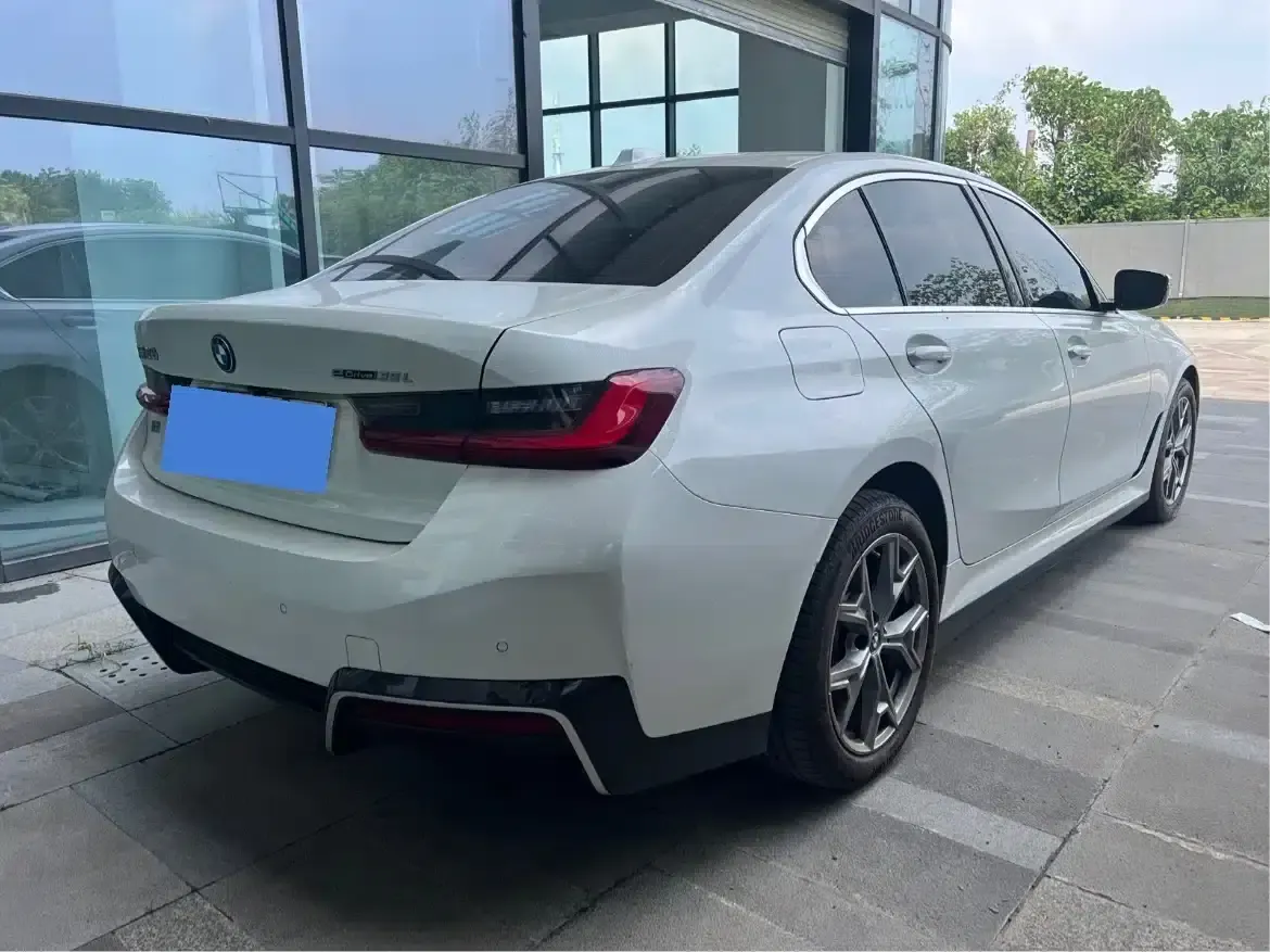 BMW i3 2024 eDrive 35L — миниатюра 4