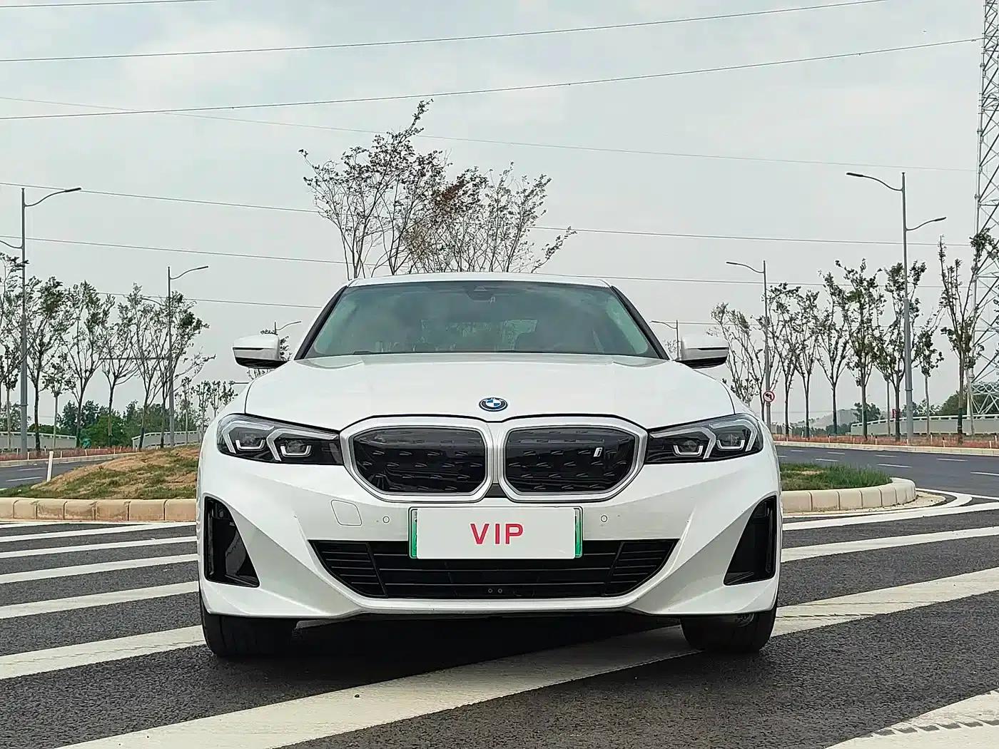 BMW i3 2022 eDrive 35L — миниатюра 2