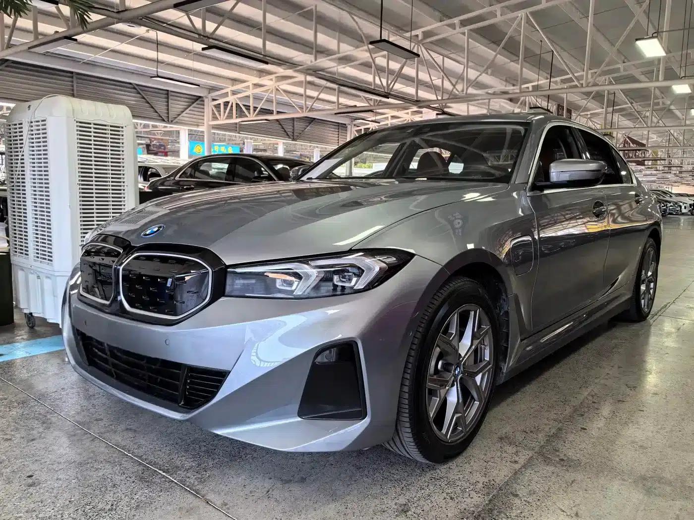 BMW i3 2022 eDrive 35L — миниатюра 1