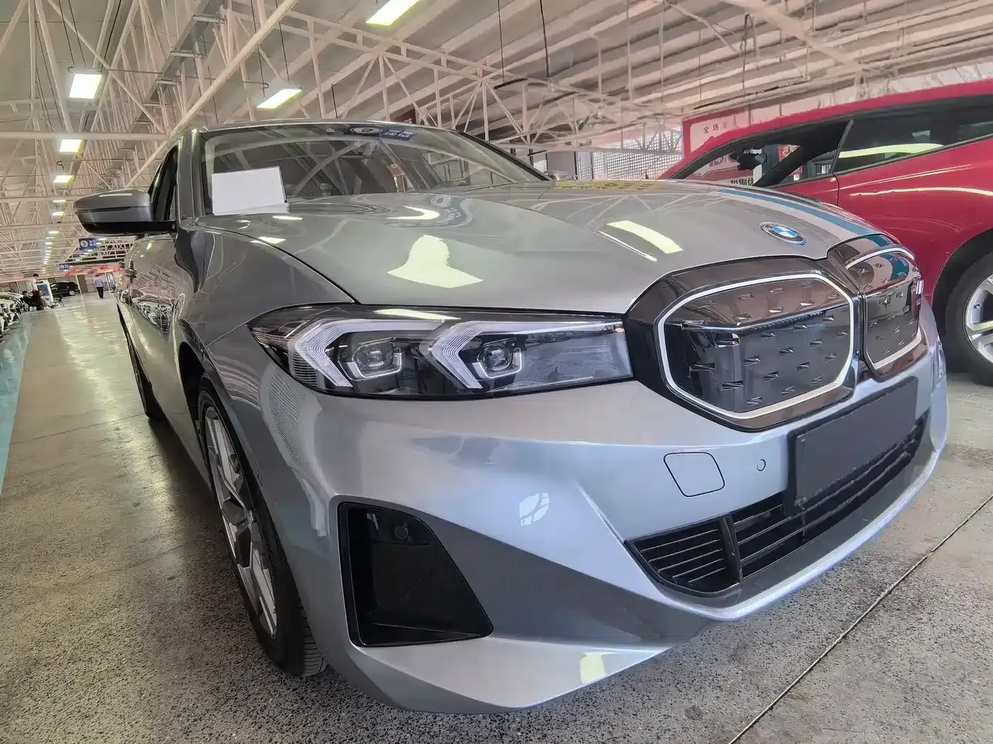 BMW i3 2022 eDrive 35L — миниатюра 3