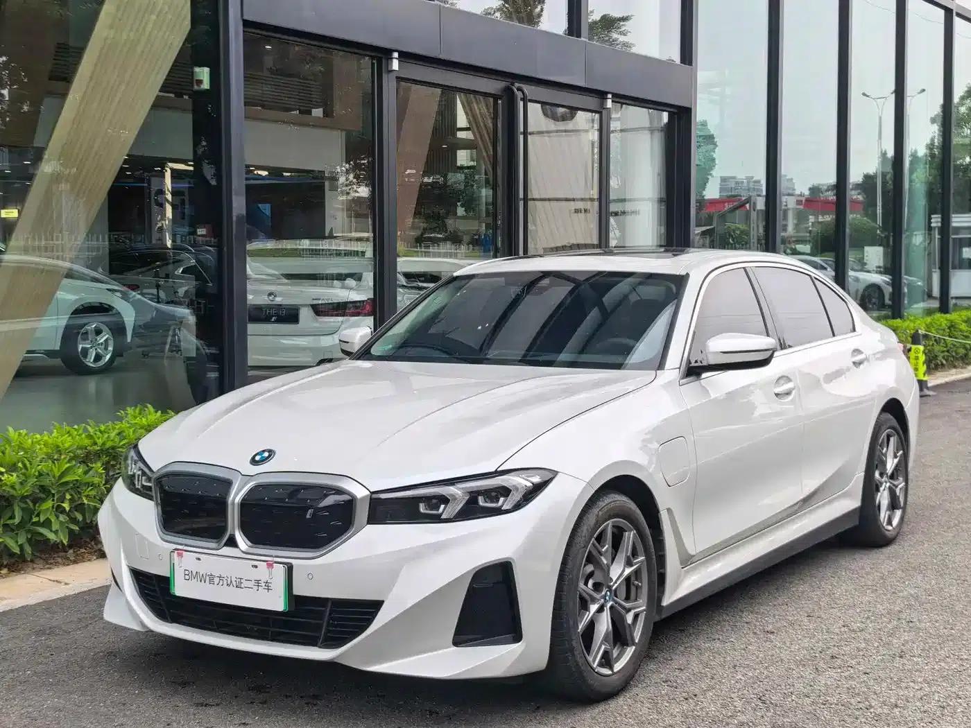 BMW i3 2022 eDrive 35L — миниатюра 1
