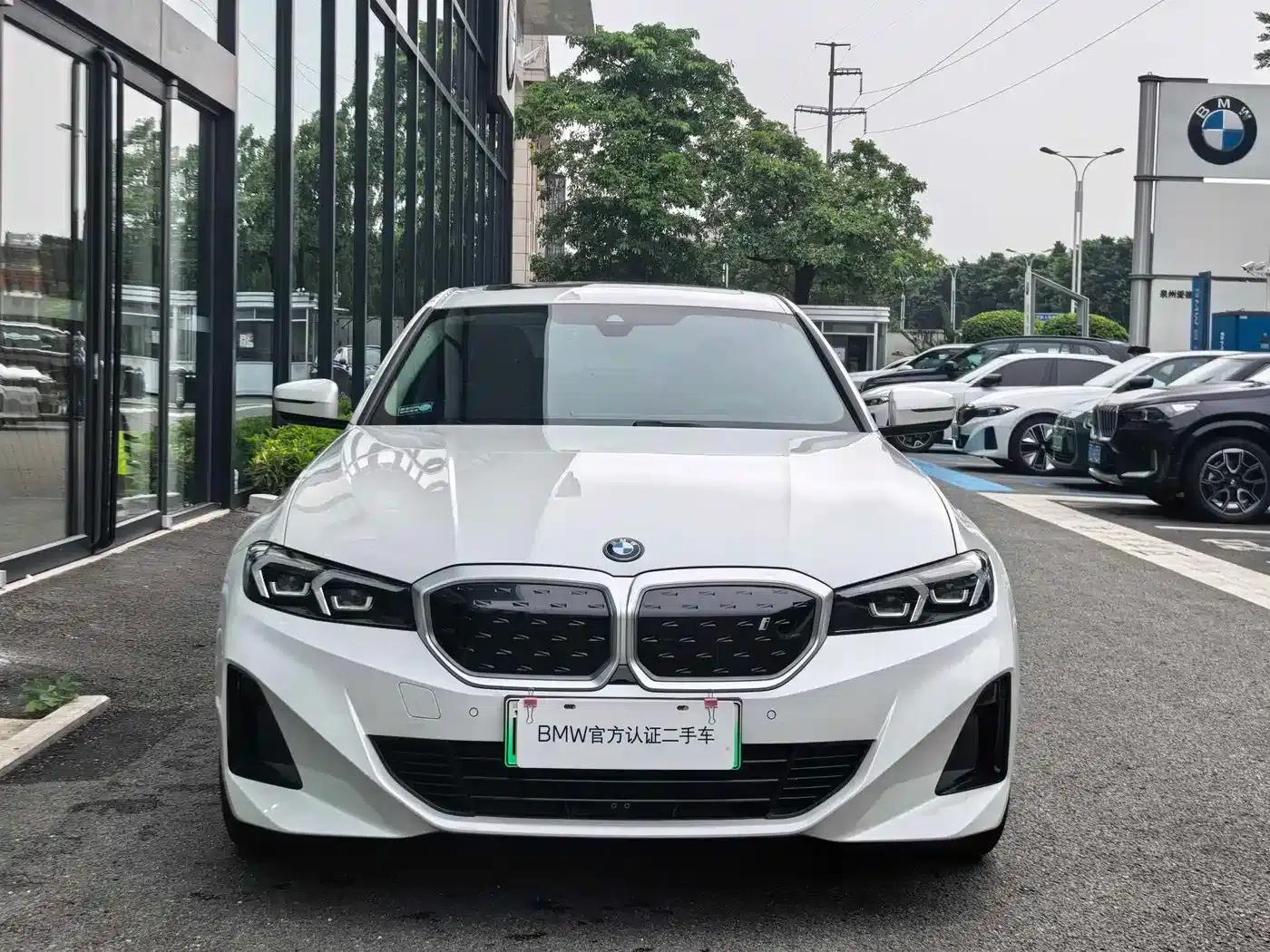BMW i3 2022 eDrive 35L — миниатюра 2