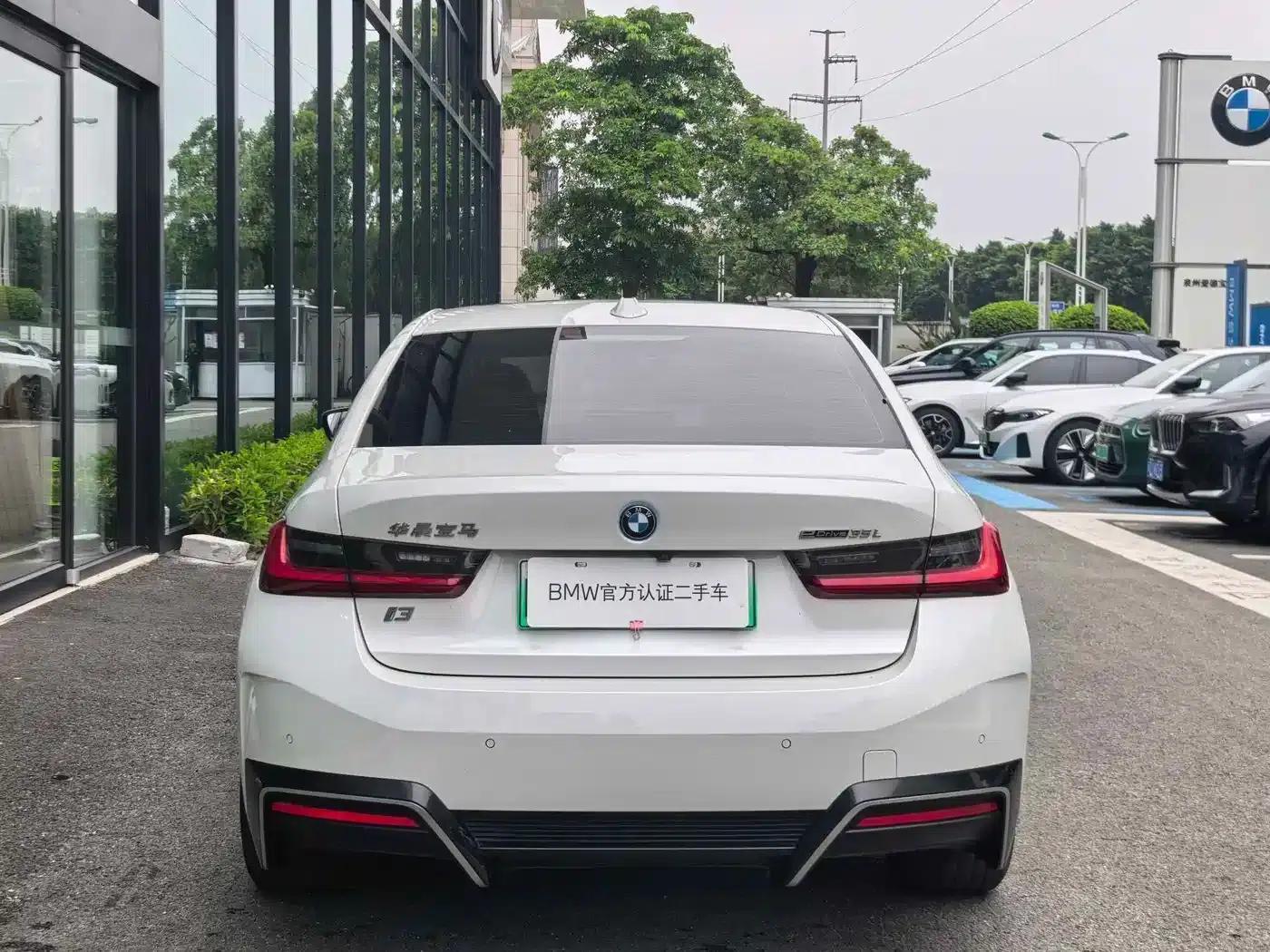 BMW i3 2022 eDrive 35L — миниатюра 3