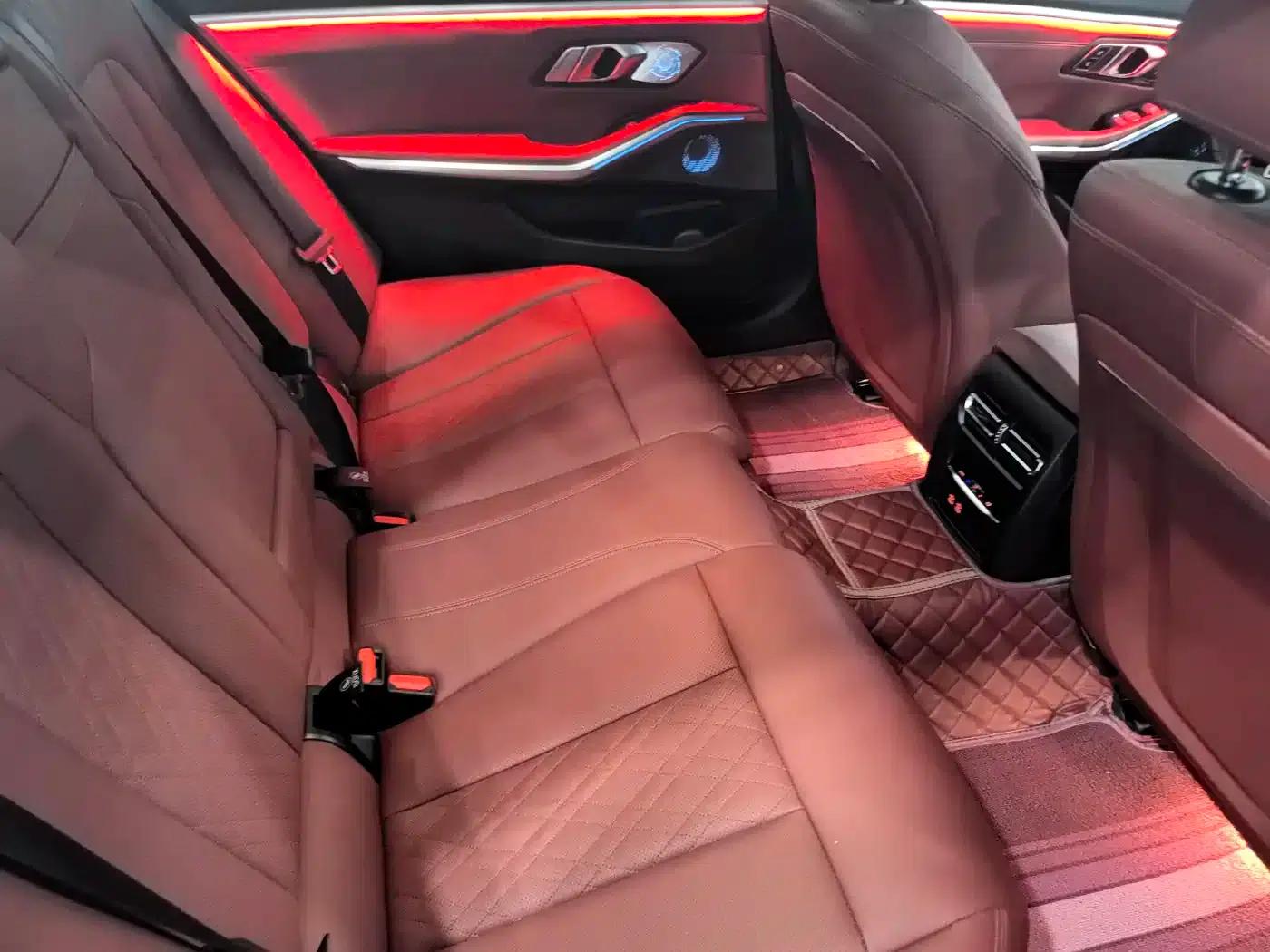 BMW i3 2023 eDrive 40 L Shadow Edition — миниатюра 9